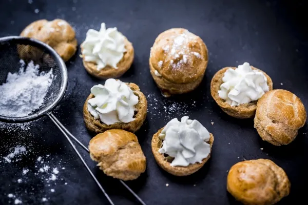 crème chantilly pour fourrer des choux 