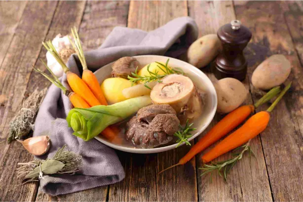 Comment enrichir le goût d'un pot au feu traditionnel